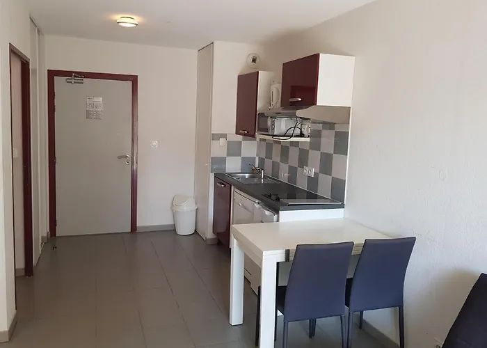 Апартаменты Avec Terrasse , Jardinet Et Piscine Аржель-сюр-Мер